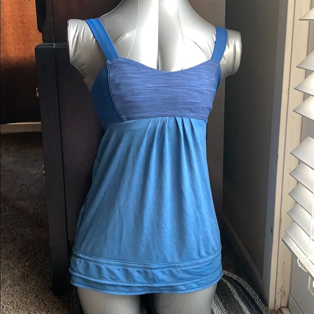 Lululemon Racerback built in bra size 4